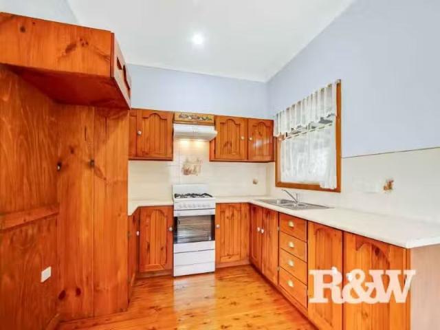 House for rent in Oxley Park, New South Wales