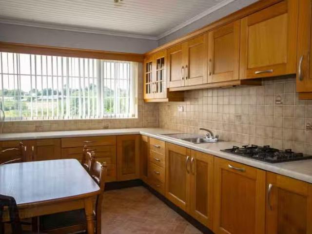 House to rent in Moneygold, Connacht