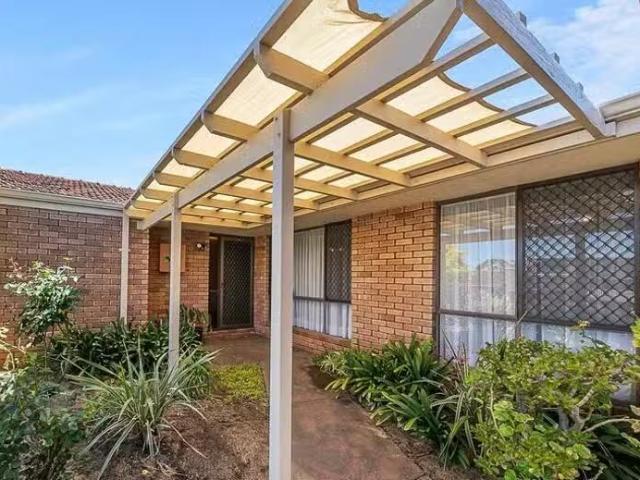 House for rent in Kardinya, Western Australia