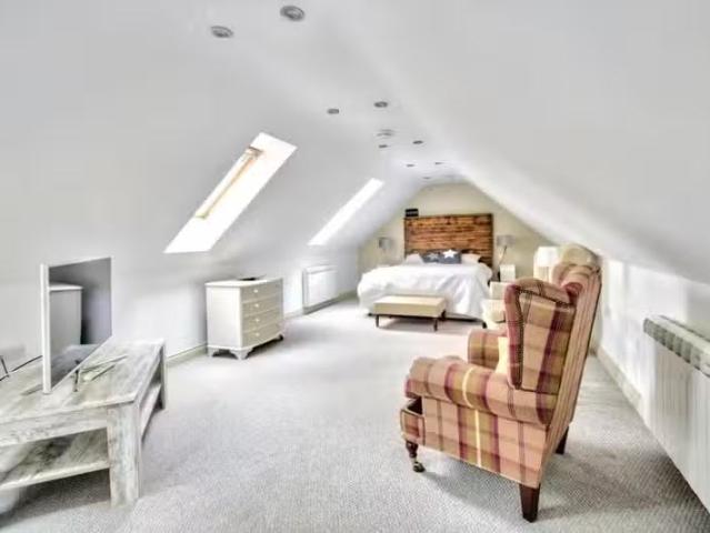 Apartment for rent in Chelmondiston, Suffolk