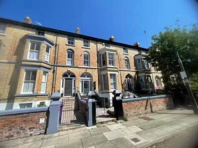 Apartment for rent in Calderstones