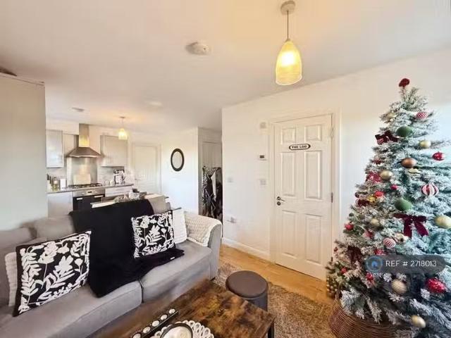 House for rent in Perryfields, West Sussex