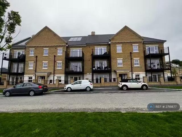 House for rent in Priors Hall Park, Weldon