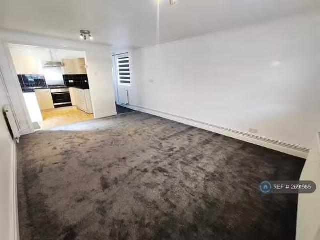 House for rent in Oakdale, Poole