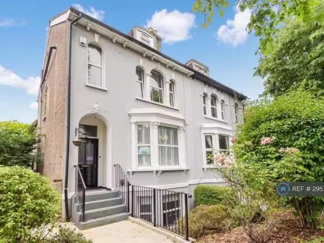 House for rent in Belvedere, Greater London