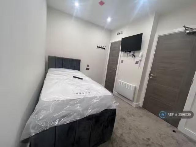 House for rent in Kings Heath, Wake Green
