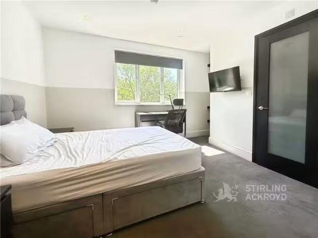House for rent in Stoughton, Guildford
