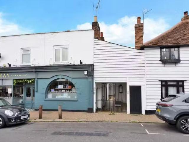 House for rent in Blackhills, Surrey