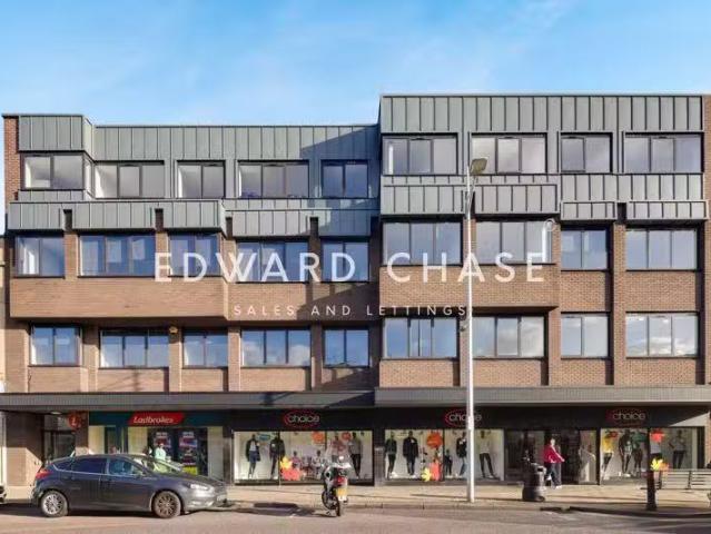 Apartment for rent in Hainault, Greater London