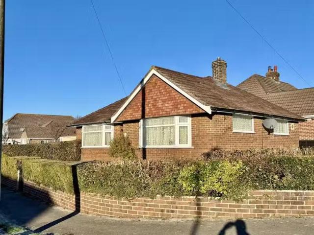 House for rent in Tranmere Park, Guiseley