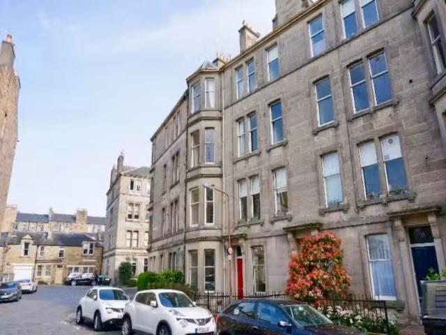 House for rent in Comely Bank, Craigleith