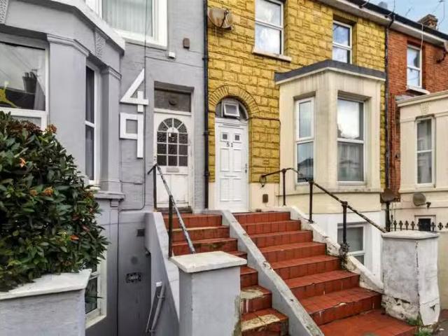 House for rent in Roselands, Eastbourne