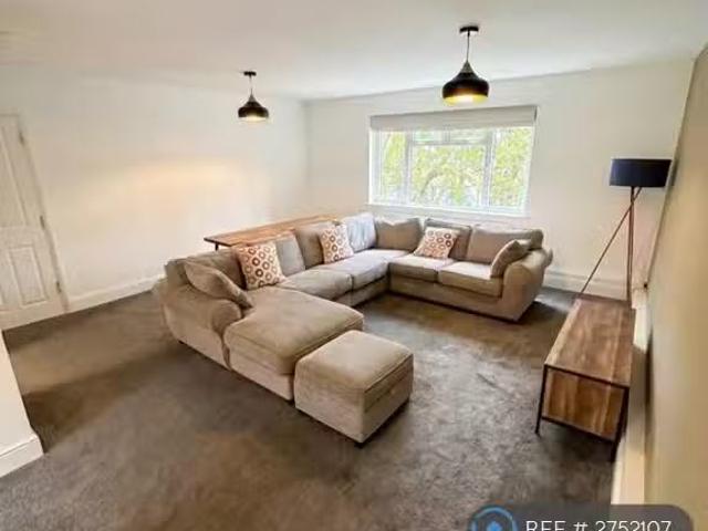 House for rent in London Borough of Croydon, Kenley