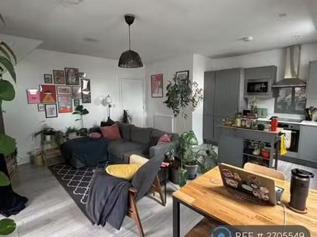 House for rent in London Borough of Croydon, Greater London