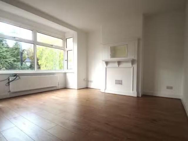 House for rent in Elm Park, Greater London