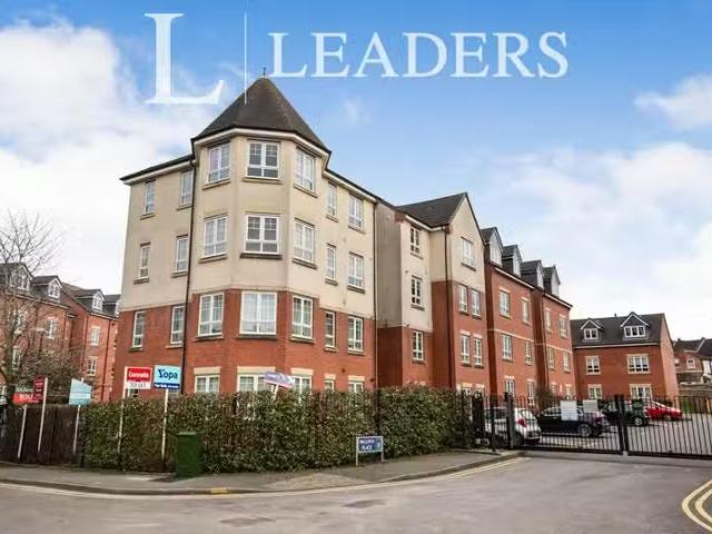 House for rent in Woodloes Park, Green Close