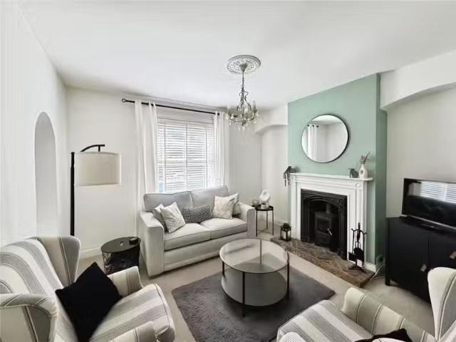 House for rent in Worth, Ash
