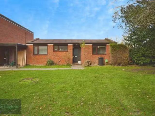 House for rent in Pilgrims' Hatch, Navestock Side