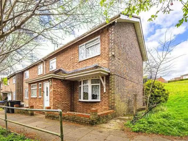 House for rent in Pouchen End, Hertfordshire