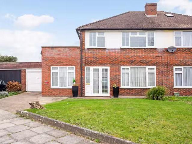 House for rent in Tolworth, Greater London