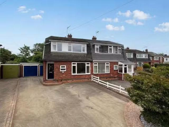House for rent in Green Close, Warwickshire