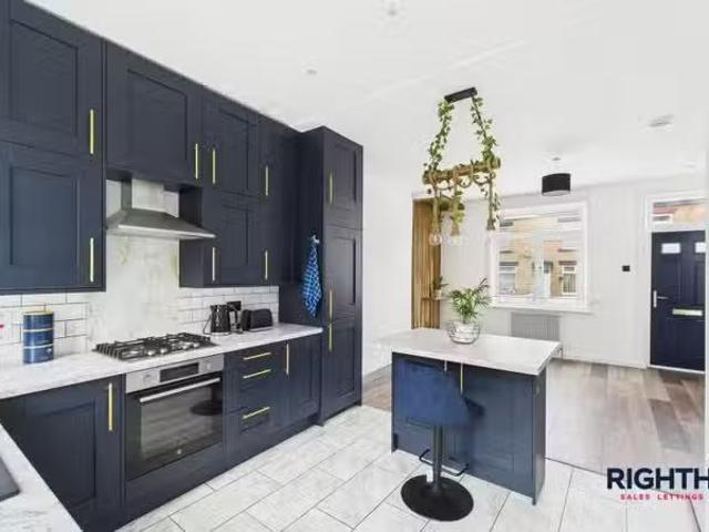 House for rent in Laisterdyke, West Yorkshire