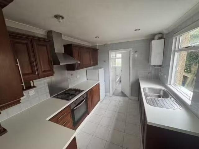 House for rent in Ponders End, Greater London