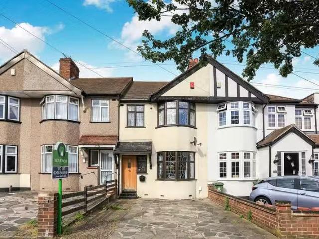 House for rent in Blackfen, Greater London