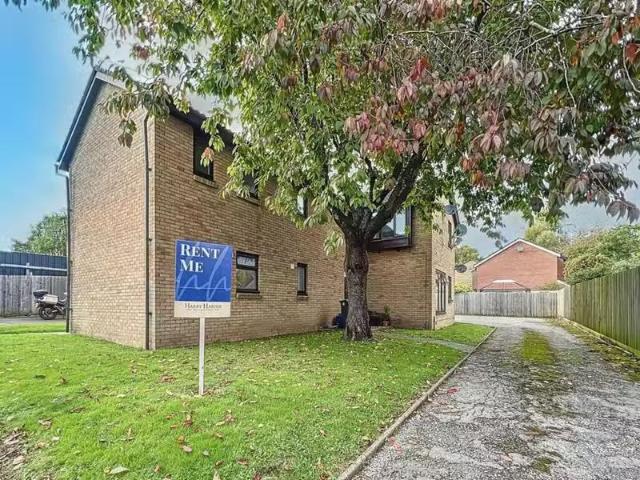 Apartment for rent in Llanrumney, Wales