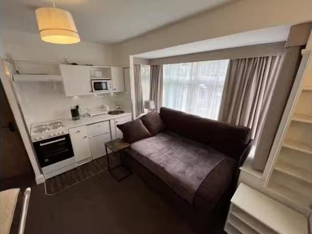 House for rent in London Borough of Ealing, Greater London