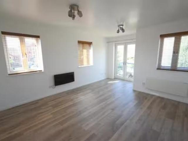 Apartment for rent in Kingswood