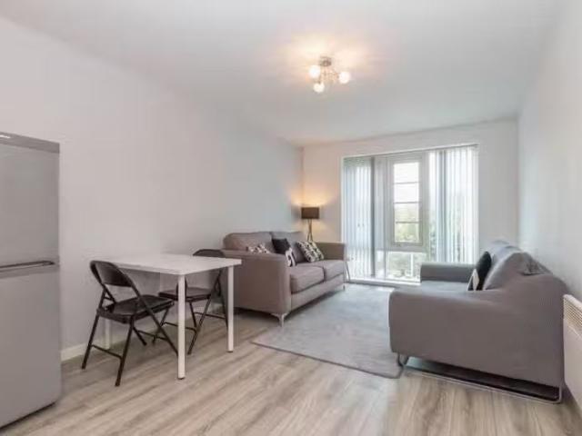 Apartment for rent in Two Waters, Pouchen End