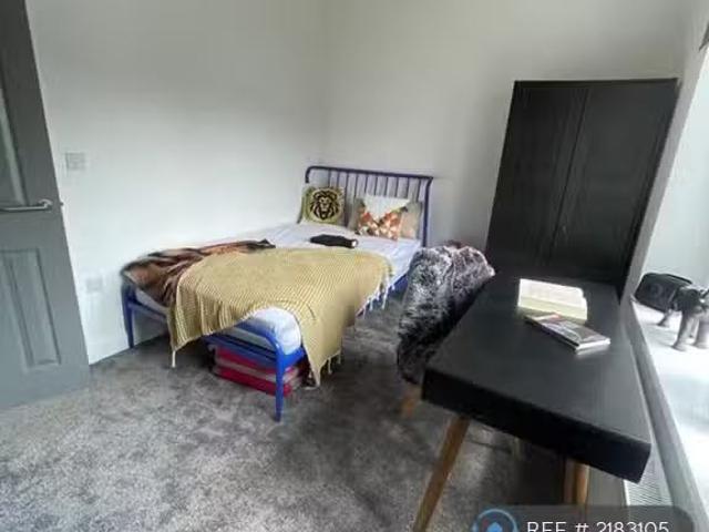 House for rent in Kingswood