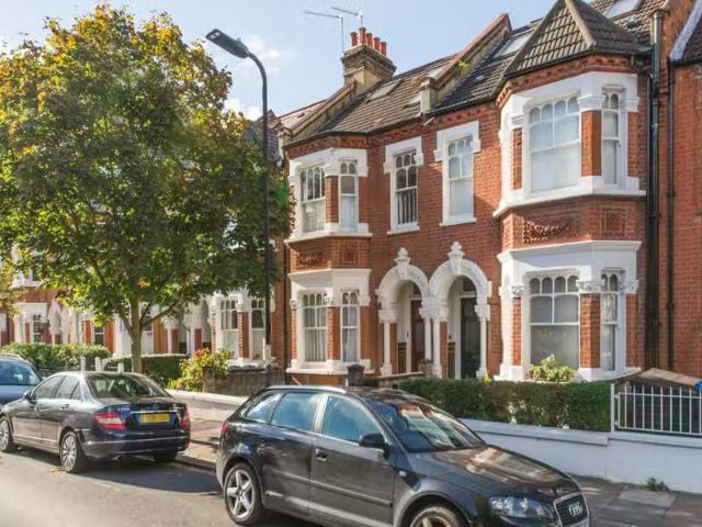 Apartment for rent in Chiswick, Greater London