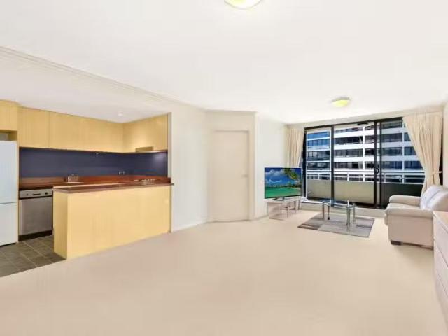 Apartment for rent in Lower North Shore, Sydney