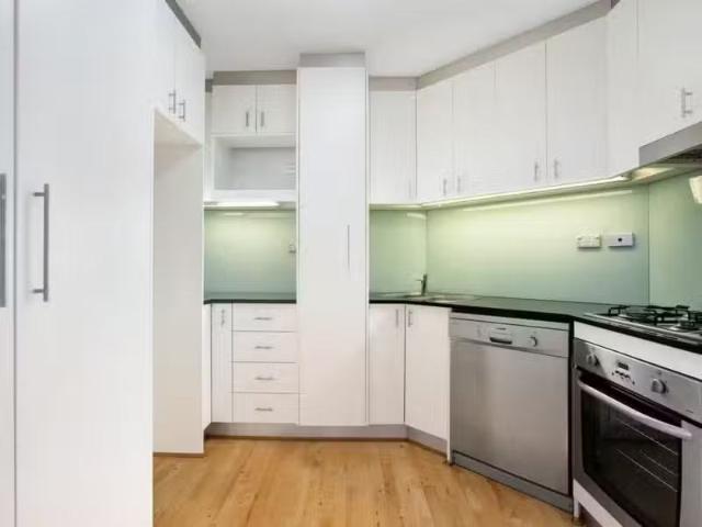Apartment for rent in Lower North Shore, Sydney