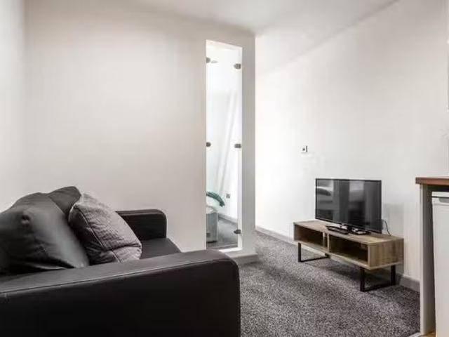Apartment for rent in Woolshops, Halifax