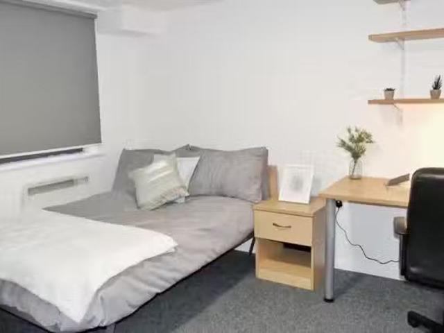 Apartment for rent in Saint Vincent's, Netherthorpe
