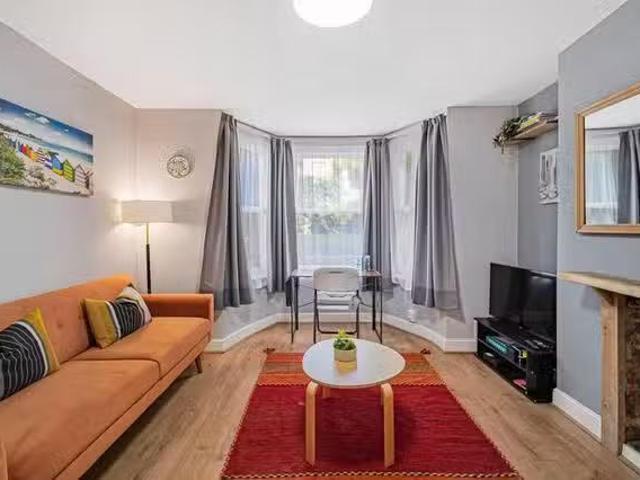 Apartment for rent in Tulse Hill, Greater London