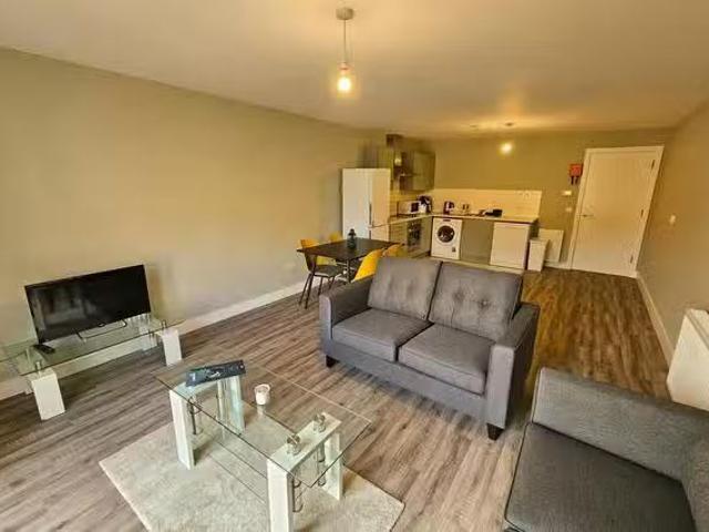 Apartment to rent in Bluebell, North Tipperary