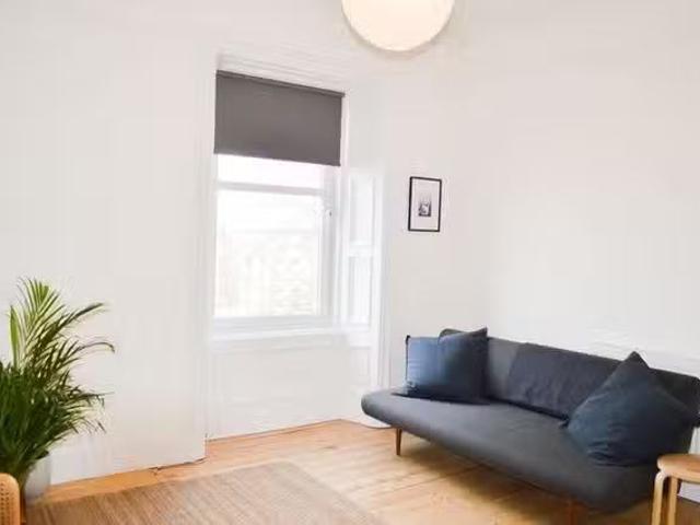 Apartment for rent in Hillside, Leith