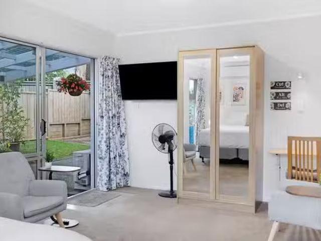 Apartment for rent in Narrow Neck, Oroua County