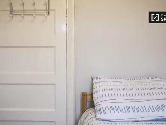 House for rent in London Borough of Croydon, Cat Hill