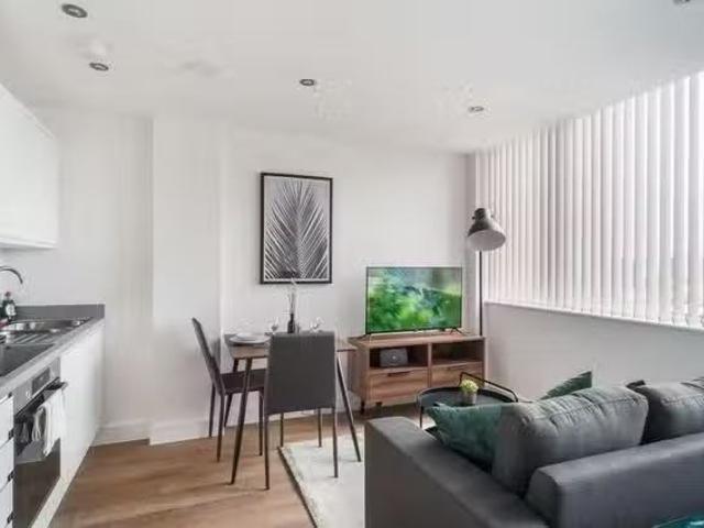 Apartment for rent in Gorse Hill, Trafford Park
