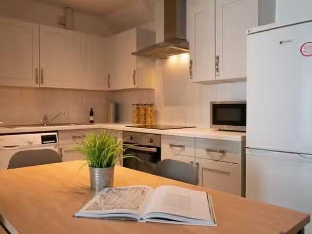 Apartment for rent in Kensington, Calderstones