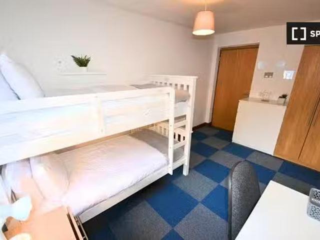 House to rent in Bluebell, North Tipperary