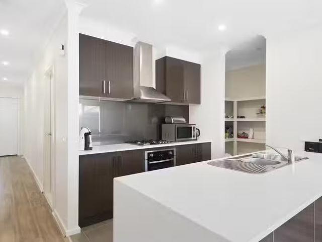House for rent in Leopold, Victoria