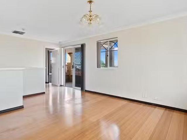 House for rent in Ballajura, Western Australia