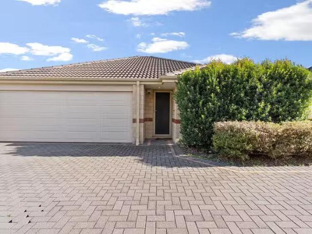 Apartment for rent in Queens Park, Western Australia