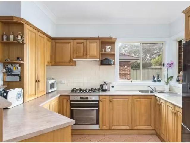 House for rent in Wollongong West, New South Wales